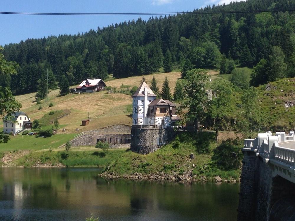 Hotel Tri Ruze Špindlerŭv Mlýn Kültér fotó