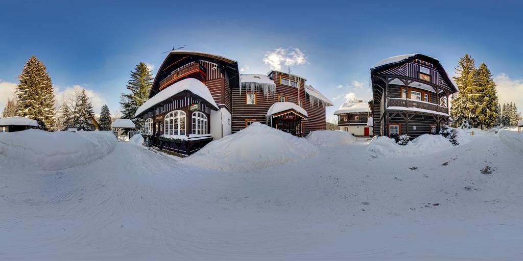 Hotel Tri Ruze Špindlerŭv Mlýn Kültér fotó